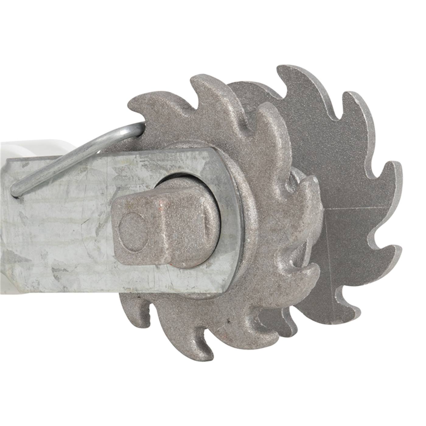 Närbild av VOSS.farming trådspännare med stagisolator och kugghjulslås, en trådspännare för metallstängsel med kugghjulslås, från VOSS.farming.