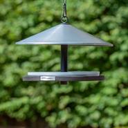 Fågelbord "Skagen" - stilig och snygg fågelmatare för upphängning